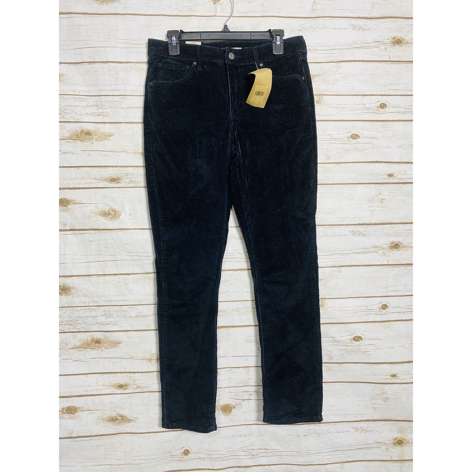 Levi’s Women’s Classic Mid-Rise Skinny Corduroy Black Pants Size 31/30